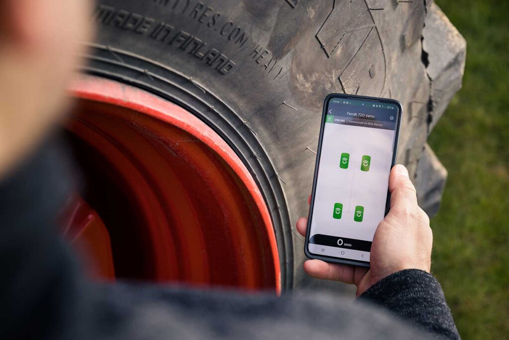 Smart tires bring smart savings Nokian Tyres Intuitu™ smart tires are now available in France