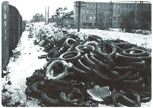 Rubber waste at Nokia railway station during the Continuation War.