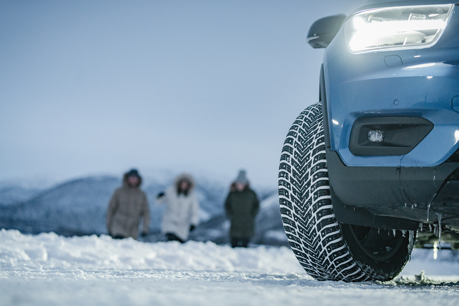 Резина нокиан 10. Nokian Tyres Hakkapeliitta 10p SUV. Hakkapeliitta 10 SUV. Нокиан хакапелита 10 SUV. Шина Nokian Tyres Hakkapeliitta 10p SUV.